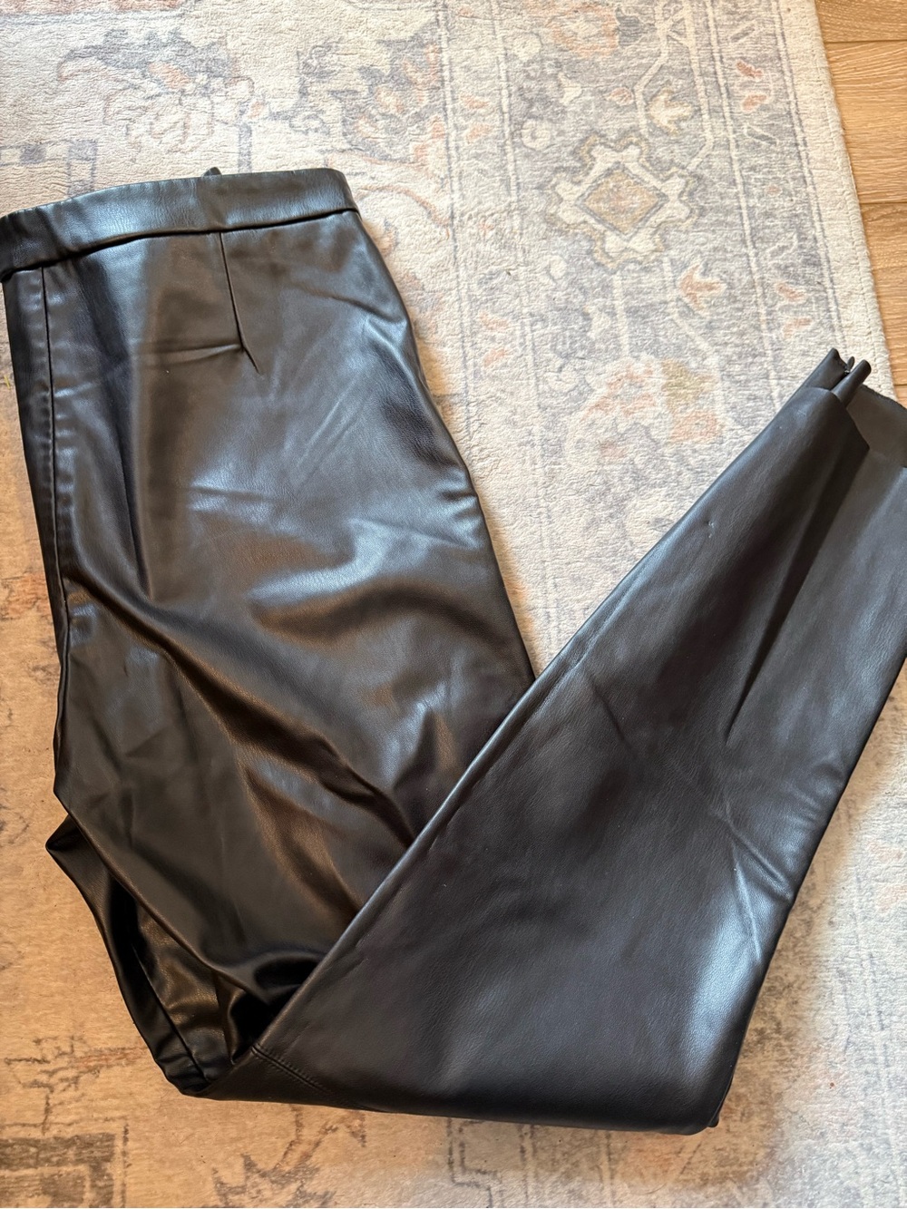 ZARA  Black Faux Leather women’s pants - Picture 4 of 5